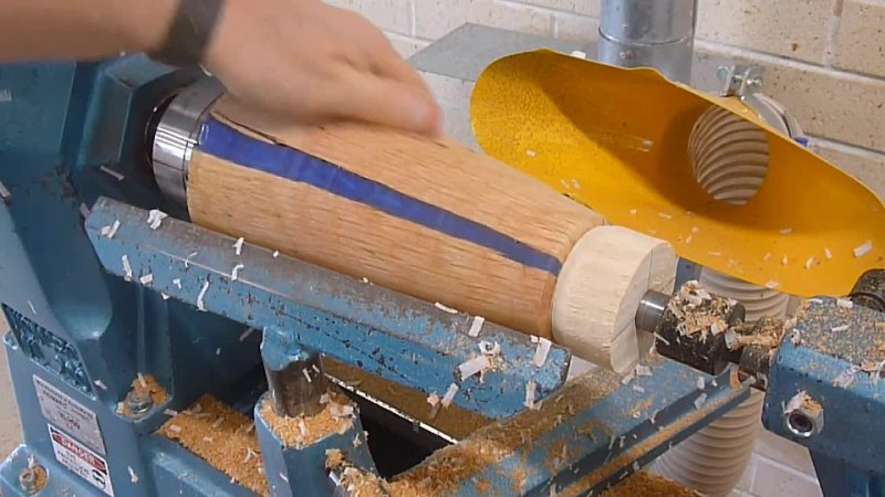 Maker Mark Woodturning Firewood Resin into An Awesome Room