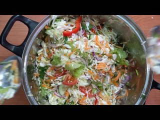 Вкусный витаминный салат из свежих овощей