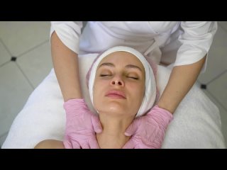 Видео от D-med Лазерная косметология в Стрельне