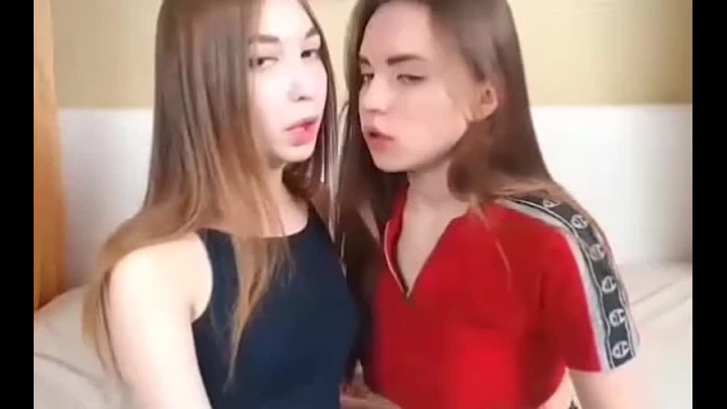 lesbian a kiss
