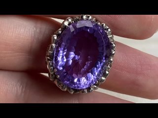 Кольцо с фиолетовой шпинелью