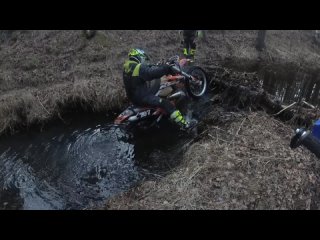 Ручеек в пригороде Тюмени