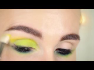 HOW LONG DOES IT TAKE TO BLEND THe EYESHADOW? - WATCH THIS #COLORMAKEUP