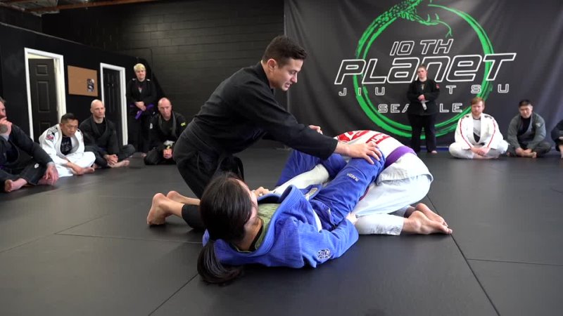 CAIO TERRA  - 2 REVERSED TWISTED ARMLOCK – CORRECTING STUDENTS