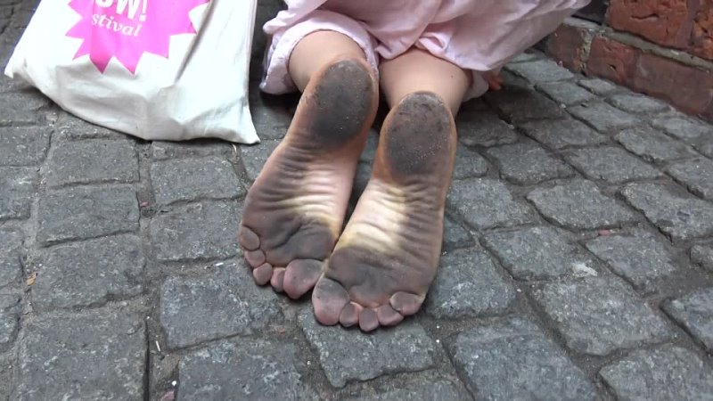 C4S - Fabias lovely Dirty Bare Soles in Public