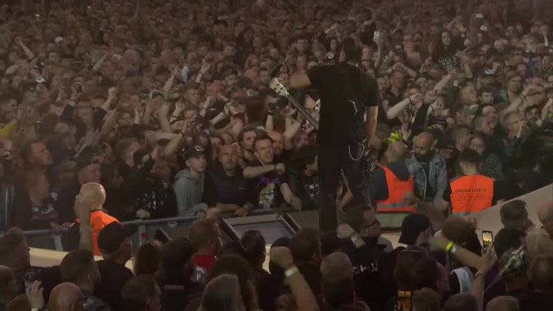 Metallica: Enter Sandman ( Copenhagen, Denmark June 15,