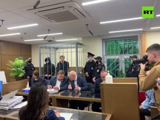 Пресненский суд Москвы признал экс-полковника МВД Дмитрия Захарченко виновным в получении крупных взяток