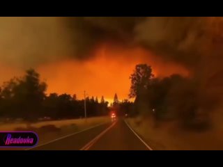 В штате Калифорния в США третий день не могут потушить гигантский лесной пожар