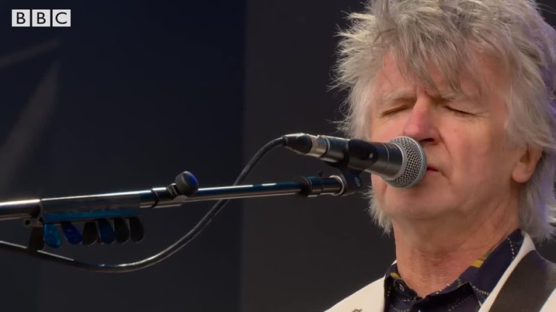 Crowded House Dont Dream Its Over ( Glastonbury 2022) Jun 24,