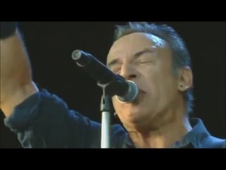 Bruce Springsteen & the E Street Band - Born in the . / Cover Me (Live in London, England on 30 June  2013)