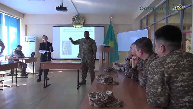Американские военные медики обучают Казахстанских военных медиков 2022