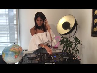 Cristina Lazic - livestream for Selina Sims