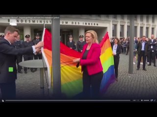 Deutschland als Regenbogenland der Transgender-Szene - BMI zeigt Flagge