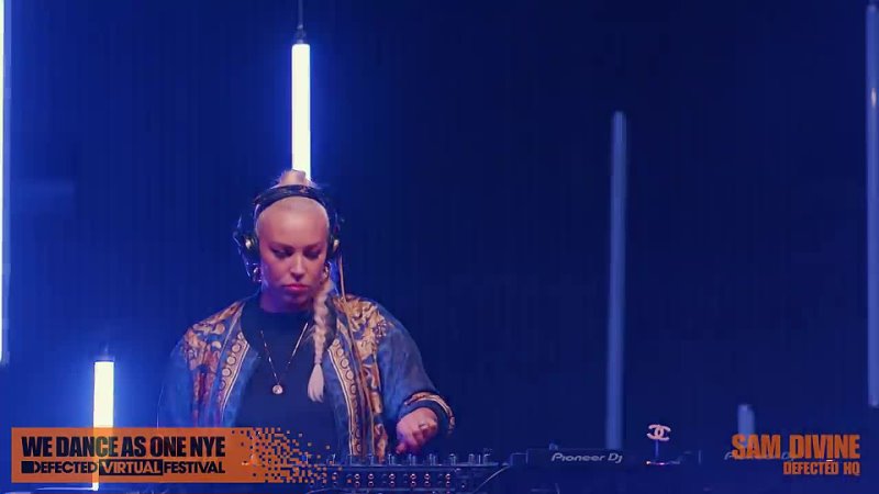 Sam Divine Live from the Defected HQ, London ( We Dance As One