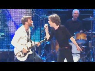 The Rolling Stones with The Black Keys - Who Do You Love (Live in Newark, New Jersey, USA on 15 December 2012)