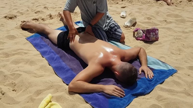 Thai Pressure - Beach Massage - ASMR