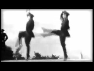 Нихуёвый флекс советской армии ( Наши прадеды разъебали нацистов и теперь танцуют )