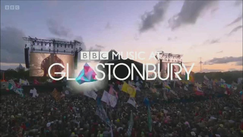 Paul Mc Cartney Cant Buy Me Love ( Live at Glastonbury in Pilton, Somerset, England on 25 June