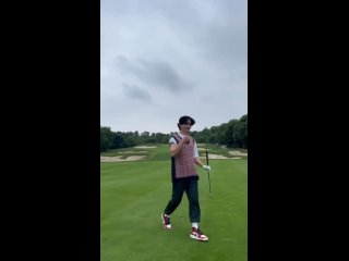 ким тэхён любит гольф