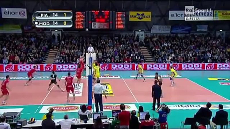 Volleyball Saves - Some Amazing Volleyball Saves