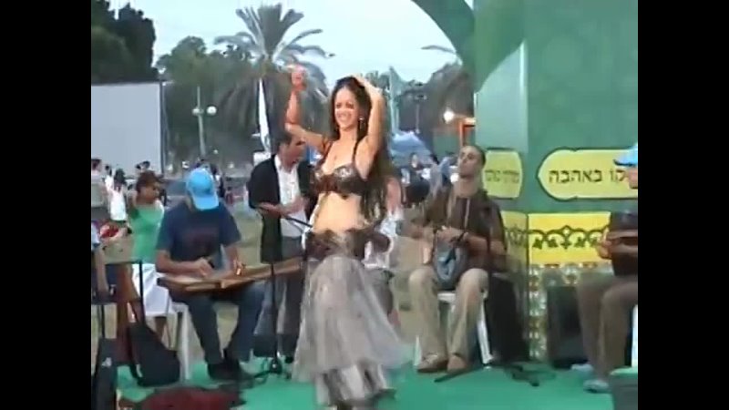 belly dancer and arabian music band