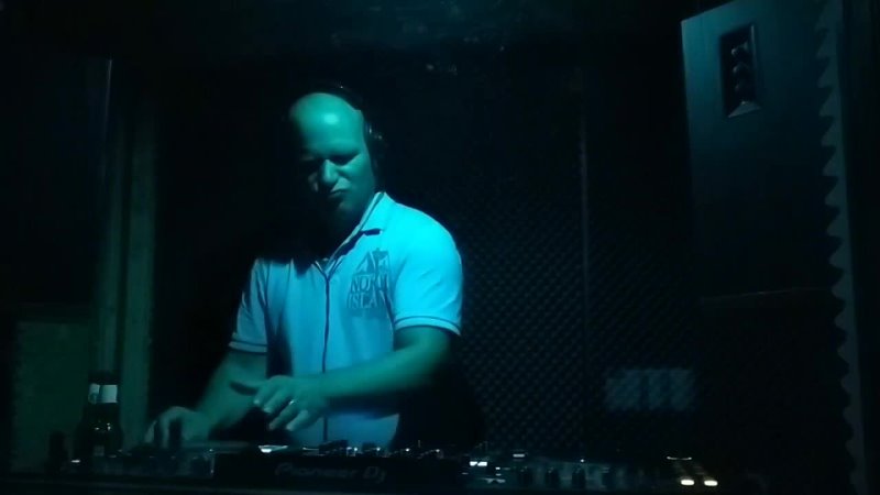 DJ Triple D playing Point44 records