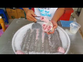 Как делают в Тайланде мороженое