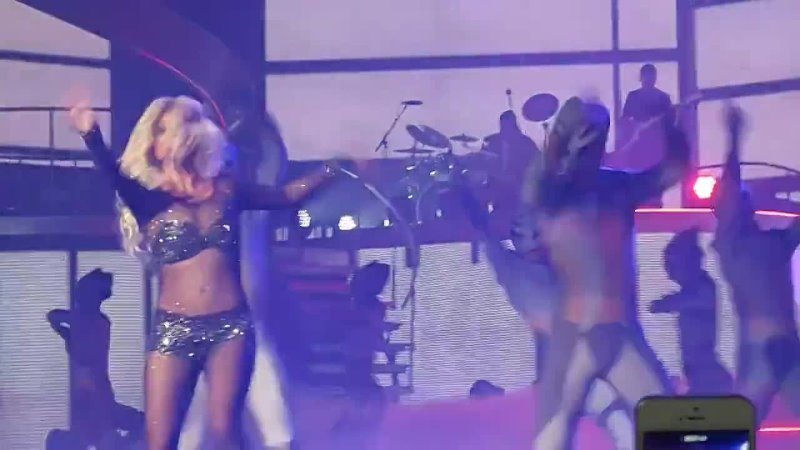 Britney Spears Work Bitch ( Live Piece of Me) 24 августа