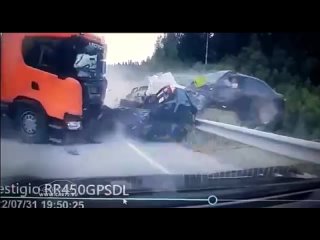 Момент смертельной аварии на трассе