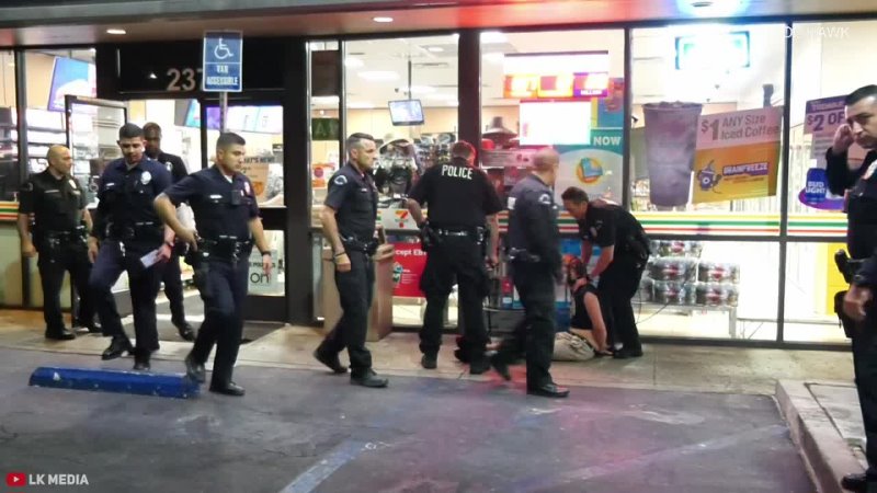 LAPD Takes Down Man Resisting Arrest Inside 7 Eleven