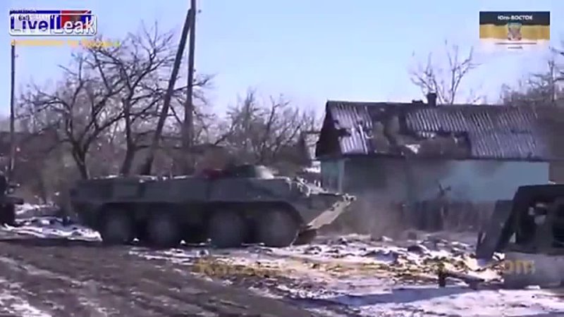 Чернухино 17, 02, 15 Surrendering UA soldiers attacked by UAF barrier squad. NAF cover the