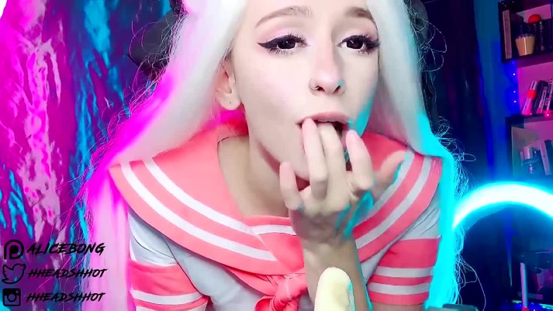 Schoolgirl Learns To Do Blowjob AliceBong [Teen Webcam Porn Cosplay Amateur Solo