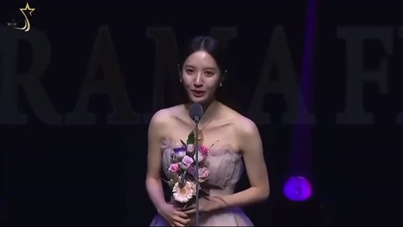 [Event] 221008 "Best Rookie Actress" in 2022 Korean Drama Awards @ Bona