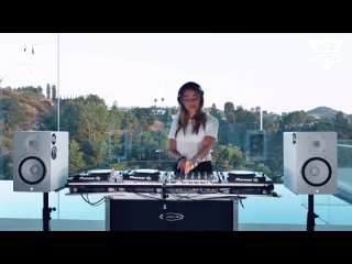 Lauren Mia live from Los Angeles, United States (Melodic Deep X Mind Matter)