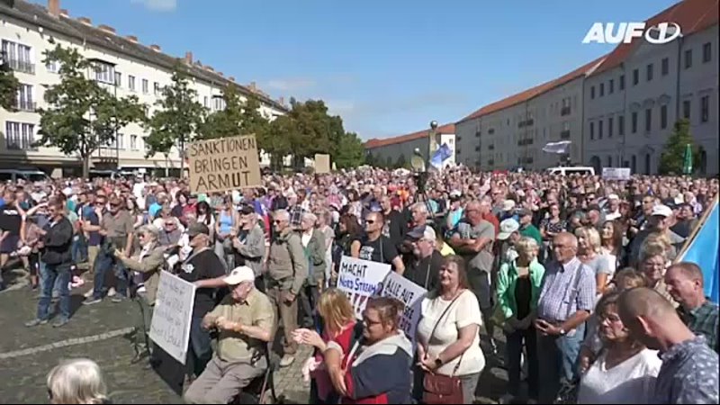„Nieder mit der grünen Diktatur“: Handwerker protestieren in Dessau gegen Regierung 🔥📣