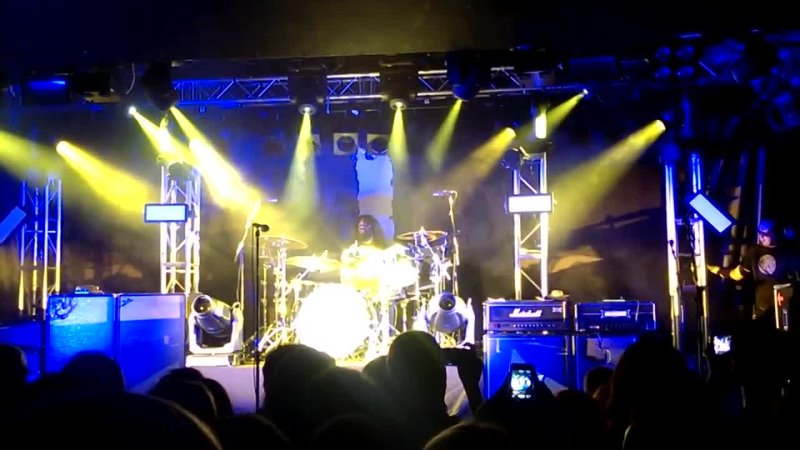 The Pretty Reckless Fucked Up World + Drum Solo ( Rock