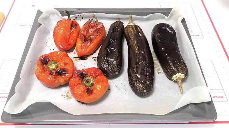 Сырая баклажанная икра по Одесски Eggplant