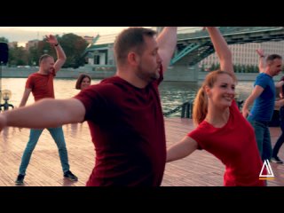 Хастл-флешмоб на День города 2022 | Юлия Тимофеева | школа танцев “Движение“
