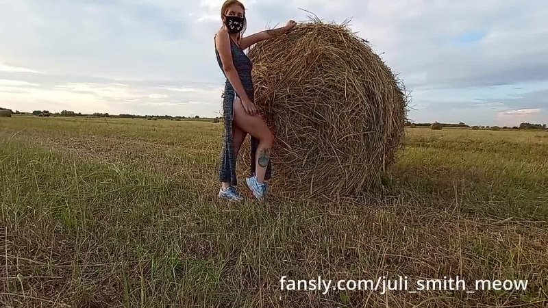 i flash ass and tits in a field while harvesting