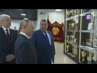 Путин вспомнил свои поединки во время занятий самбо.