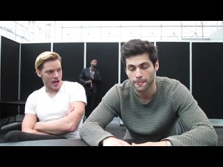 Nerdophiles - Dominic Sherwood & Matthew Daddario for Shadowhunters at NYCC 2016