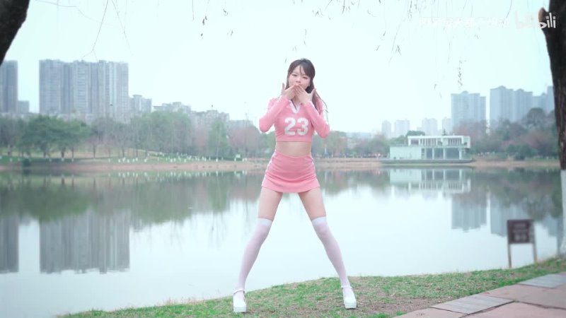 Sporty Girl in Pink Mini Dance