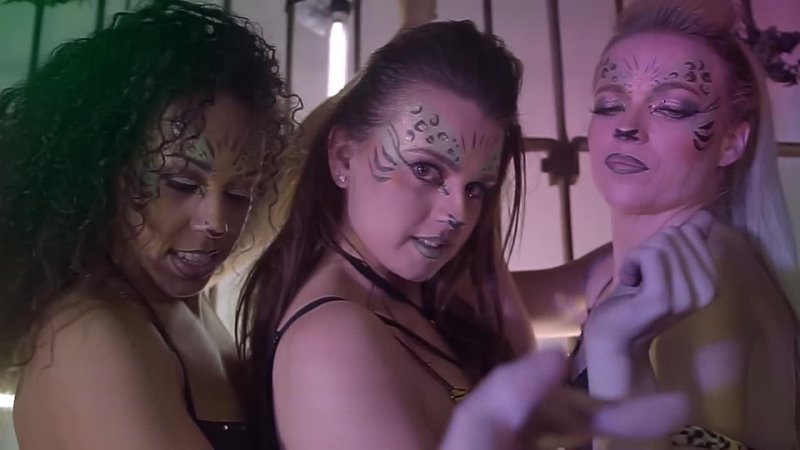 Charlotte Devaney Animal ft. Lil Debbie n Knytro (секси видео клип Sexy Music Video Clip
