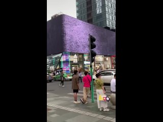 Spooky 3D billboard in china 🤯