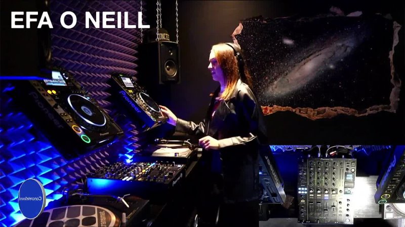 Efa O Neill live at Concrete Sound