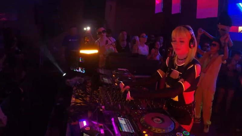 Marika Rossa at Girls on Decks, Santiago,