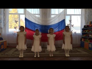 МБДОУ “Тюкалинский детский сад №5“ вокально-хореографический коллектив “Капельки“