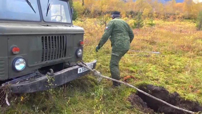 [Яковлев Миша] Мощность в болоте не решает. Спасение ГАЗ-66.