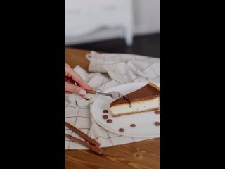 Чизкейк «Твикс» от Leiker_desser | Торты, десерты с доставкой в Пензе