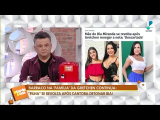 RedeTV - Jenny Miranda alfineta Gretchen aps cantora se desvincular de Bia: Incoerente